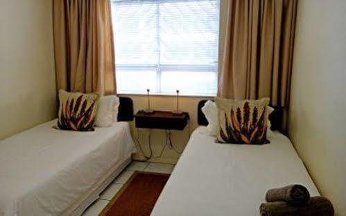 Blouberg Beachfront Accommodation Bloubergstrand Exteriör bild